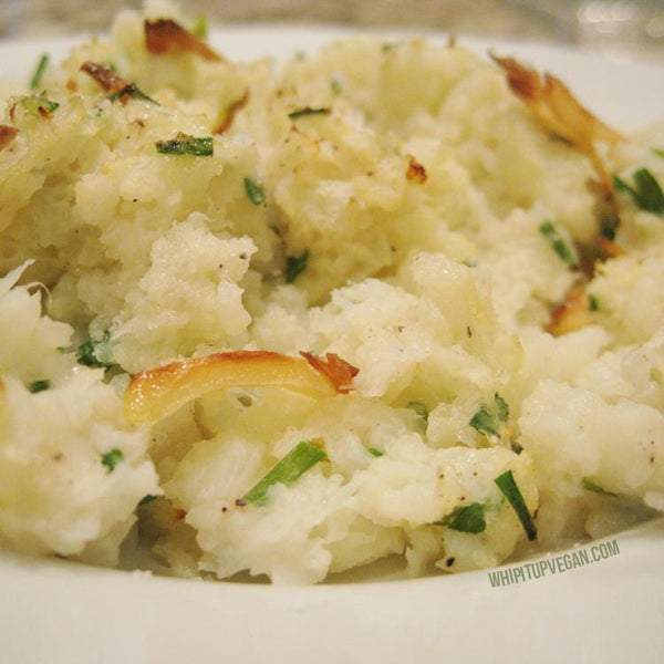 Meal Prep Sundays: Mashed Cauliflower with Roasted Garlic