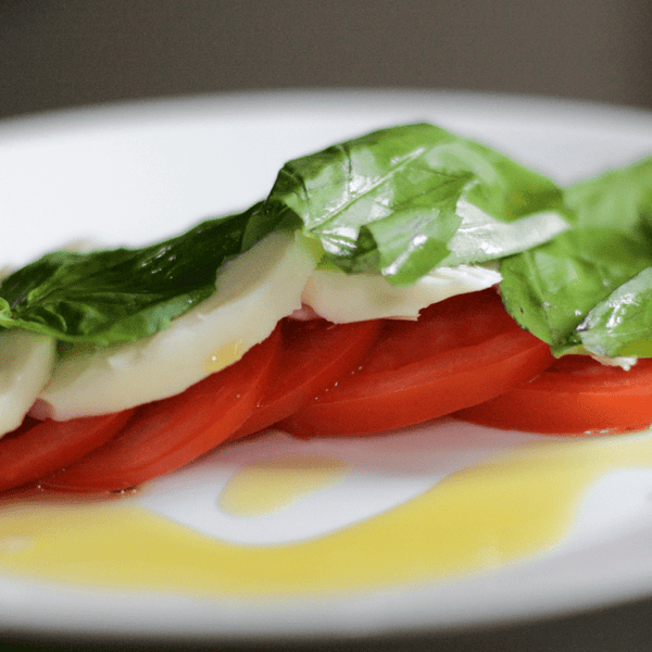 Meal Prep Sundays: Easy Caprese Salad